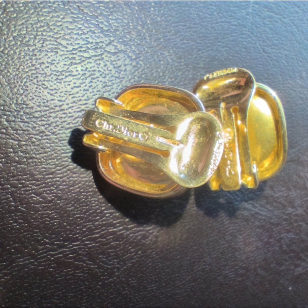 Vintage Christian Dior Pearl Gold Earrings Clip On 3/4" - Picture 3 of 4